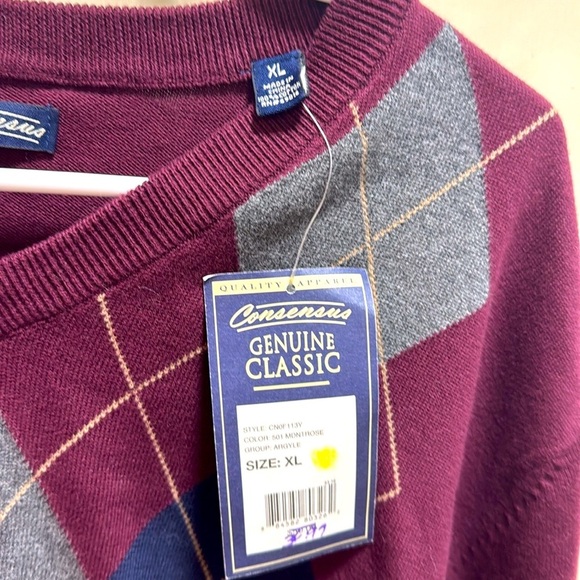 NWT Cotton Consensus Red and Gray V-Neck Sweater with Argyle Pattern size XL - Picture 2 of 5